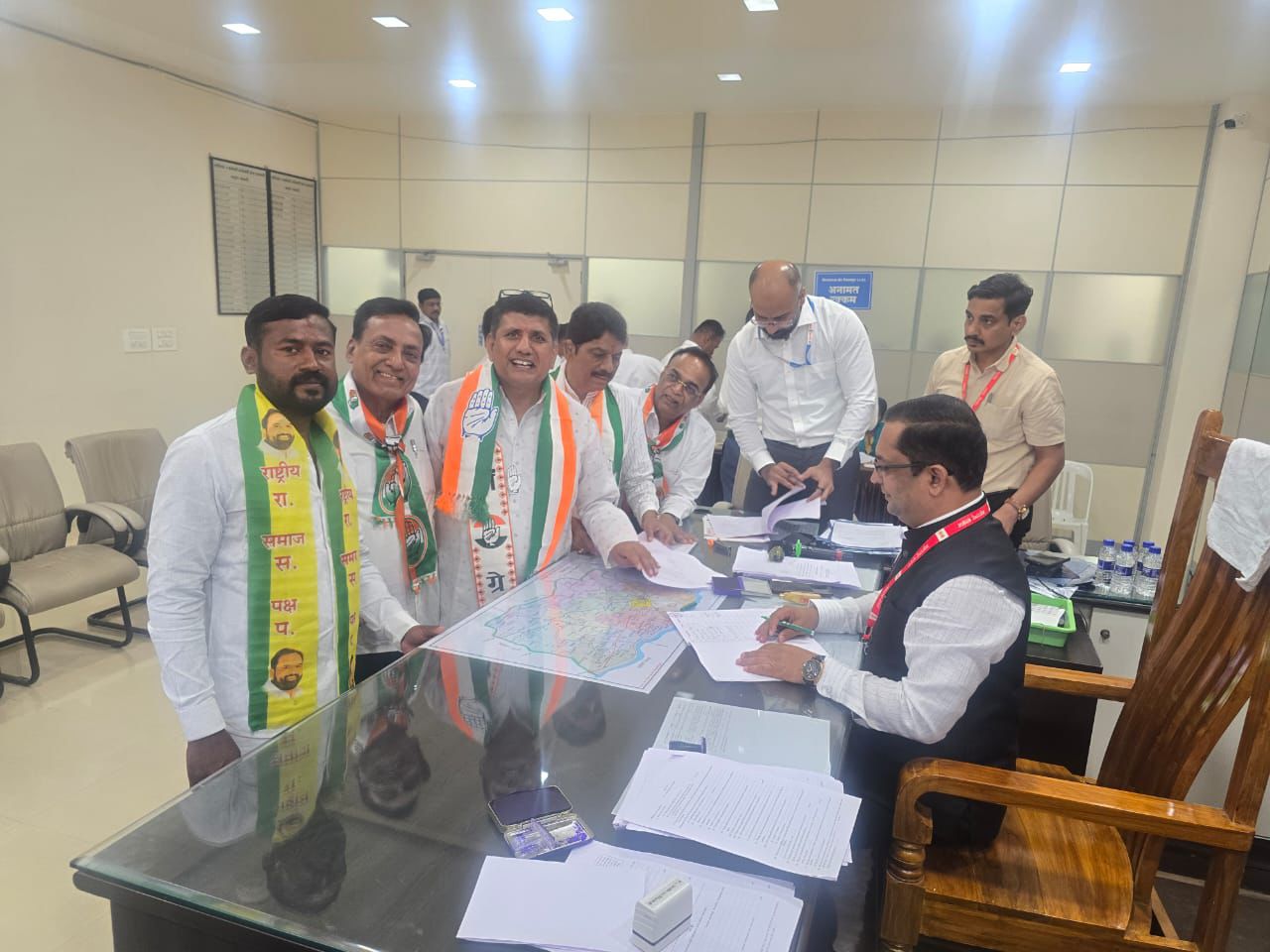 Adv.-Akash-Vijayrao-More : बारामती मतदारसंघातून काँग्रेस-रासप-वंचित बह ...