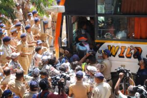 आदिवासी विद्यार्थ्यांचे आंदोलन
